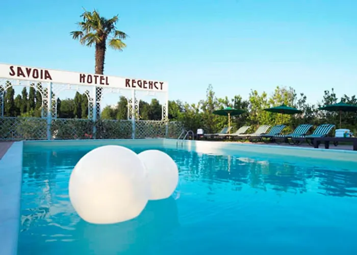 博洛尼亚萨沃依亚乡村酒店 4*