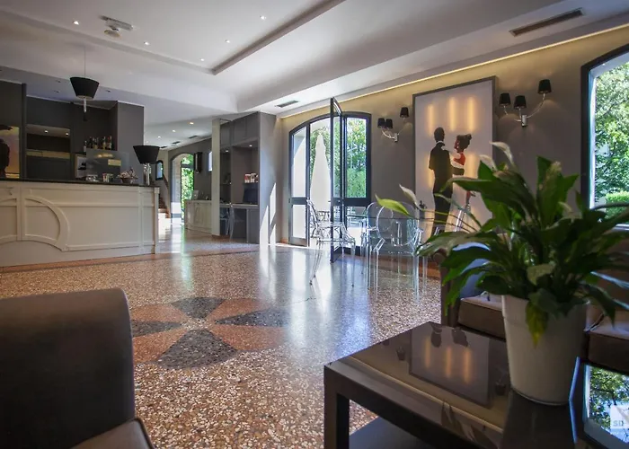 博洛尼亚萨沃依亚乡村酒店