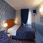 Savoia 4*