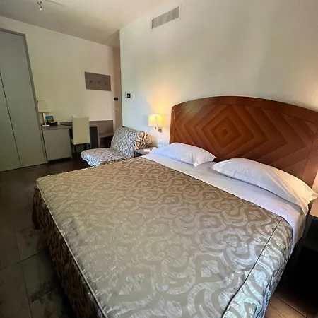 호텔 사보이아 4*