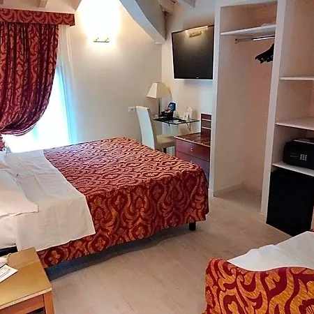 Savoia 4*