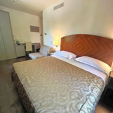 Savoia 4* Bologne