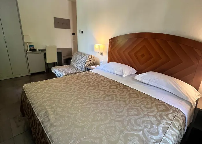 מלון Savoia 4*