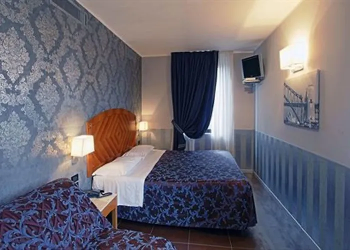 Savoia 4*