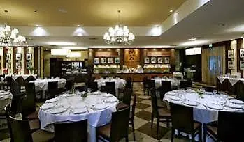 博洛尼亚萨沃依亚乡村酒店 4*